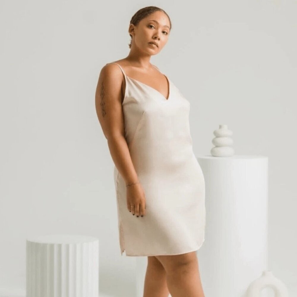 ETTITUDE Women's Sateen Slip Dress in Oat NIB
